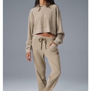 Alo Yoga Muse Set - gravel